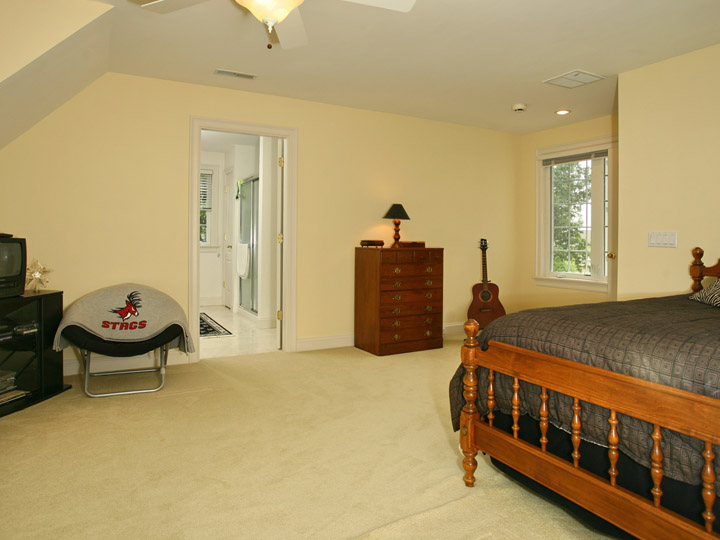  2009 Granite Communications, Inc. Photographed by Gerald Jay Groccia http://www.OnSiteStudios.com Aerial, interior, location, and studio Photography for real estate, hospitality, marketing and advertising, catalog, select family and social events. Photography that is creative, professional, and artistic.